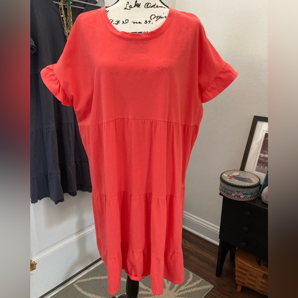 Time and Tru Women’s Plus Short Sleeve 3 Tier Dress Size 20 (2X) NWOT